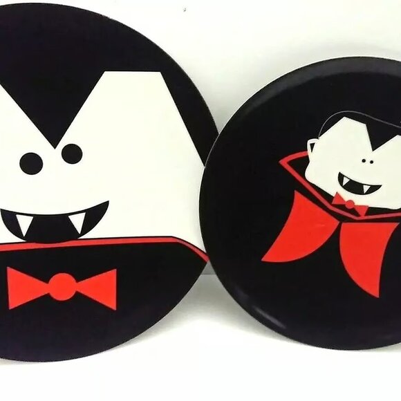 Holiday Home Halloween Set of Two Halloween Dracula 8” and 9'' Plates - Picture 5 of 7